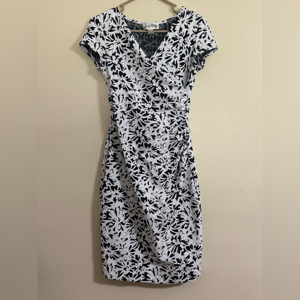 Joseph Ribkoff Monochrome Leaf Pattern Designer Midi Dress In Black and White